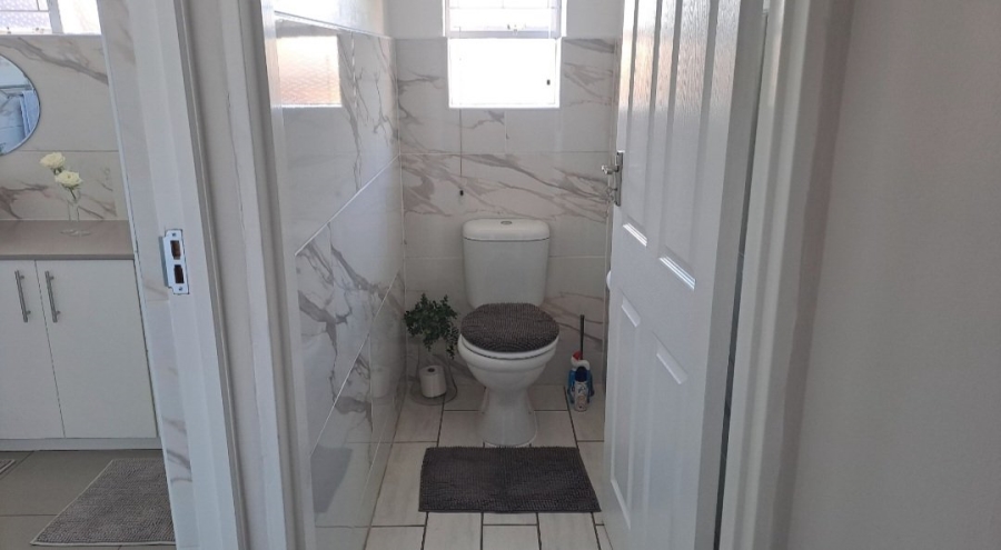 4 Bedroom Property for Sale in Vanes Estate Eastern Cape